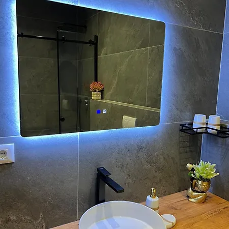 Apartment The Sky High Suite-sea & History 2 Durres